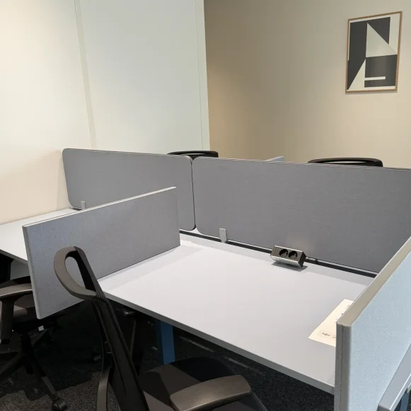 Bureau privé 8 m² 2 postes Coworking Avenue François Pignier Bourg-en-Bresse 01000 - photo 1