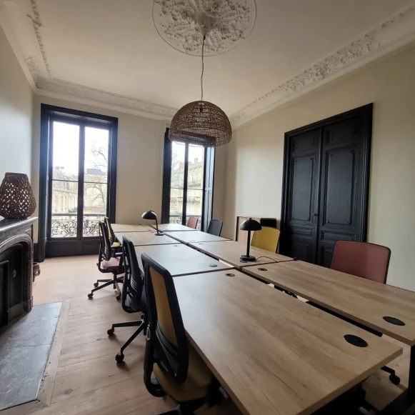 Bureau privé 27 m² 8 postes Coworking Rue Vital Carles Bordeaux 33000 - photo 2