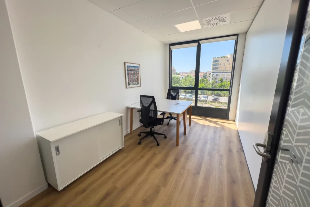 Bureau privé - 34000 - 3 postes - 912€