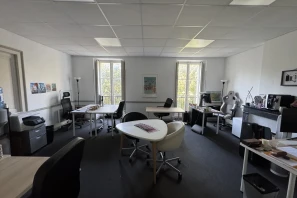 Bureau privé - 33000 - 6 postes - 950€