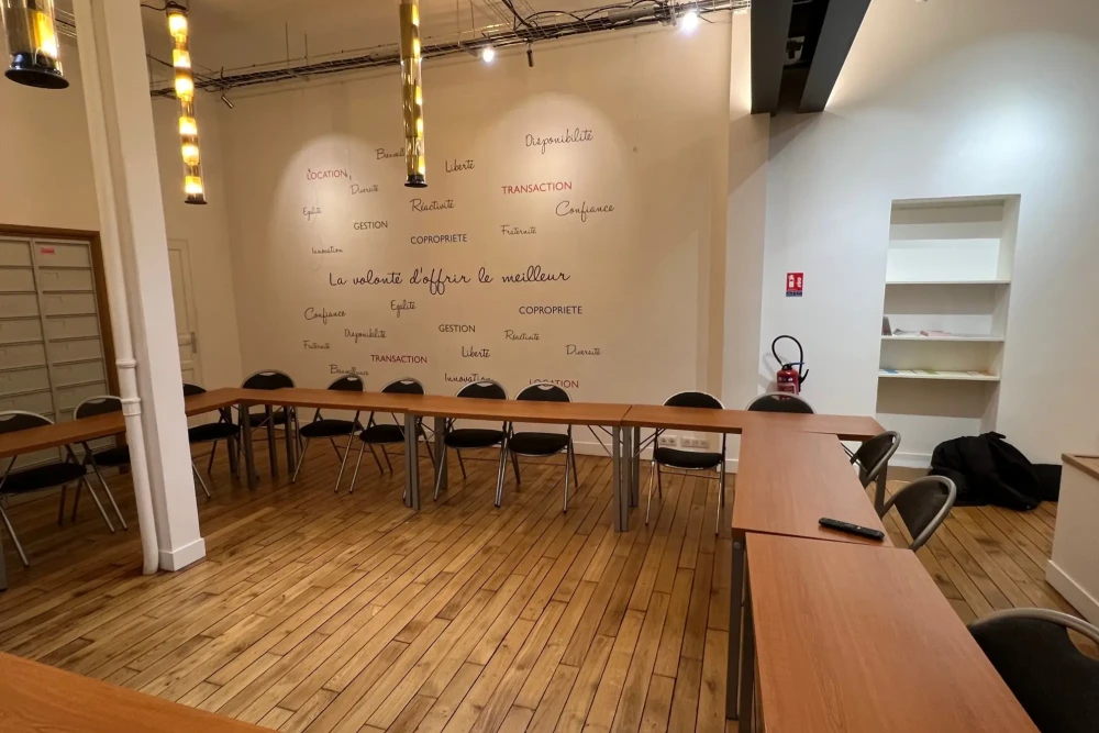 Espace indépendant - 75004 - 22 postes - 6950€