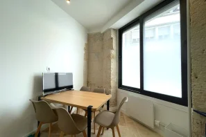 Espace indépendant - 75012 - 15 postes - 7500€