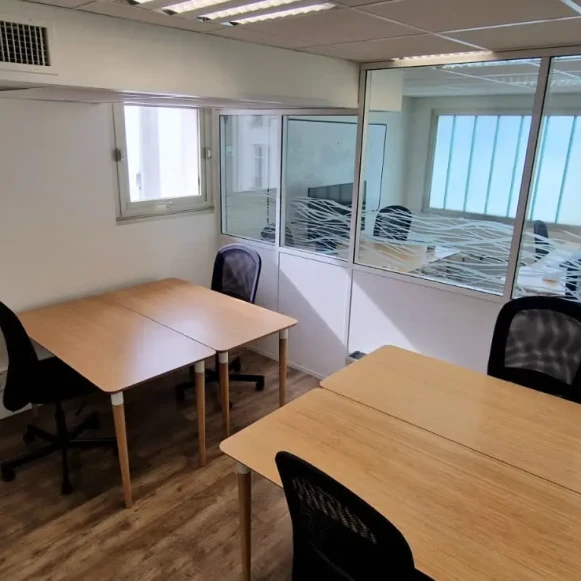 Bureau privé 18 m² 4 postes Coworking Rue Cardinet Paris 75017 - photo 2