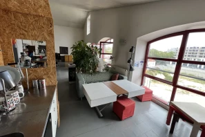 Open Space - 93400 - 1 poste - 200€