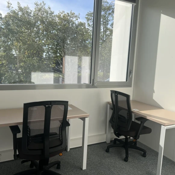 Bureau privé 4 m² 1 poste Location bureau Rue du Danemark Carquefou 44470 - photo 6