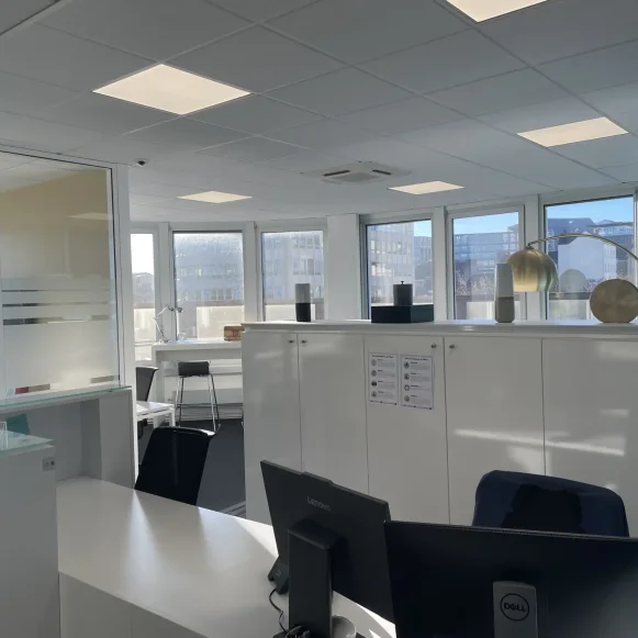 Bureau privé 1 100 m² 200 postes Location bureau Rue d'Isly Rennes 35000 - photo 1