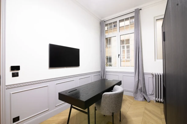 Bureau privé - 75017 - 2 postes - 1150€