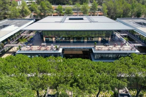 Bureau privé - 06560 - 5 postes - 2001€