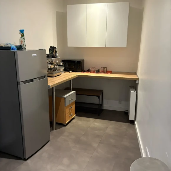 Bureau privé 20 m² 5 postes Location bureau Boulevard de Sébastopol Paris 75001 - photo 6