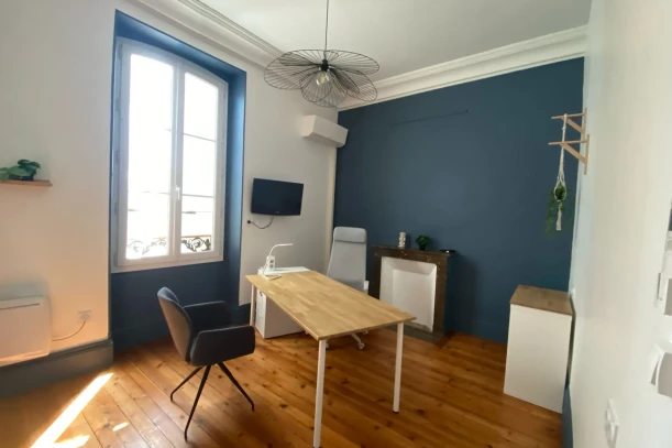 Bureau privé - 17400 - 1 poste - 449.16€