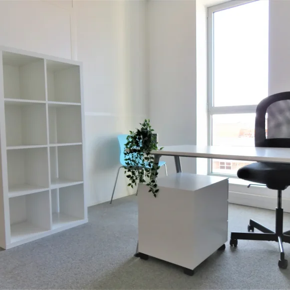 Bureau privé 10 m² 2 postes Coworking Rue René Viviani Nantes 44200 - photo 1
