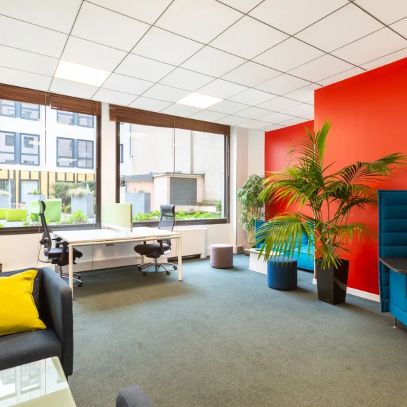 Bureau privé 8 m² 1 poste Coworking Rue des Petits Hôtels Paris 75010 - photo 6