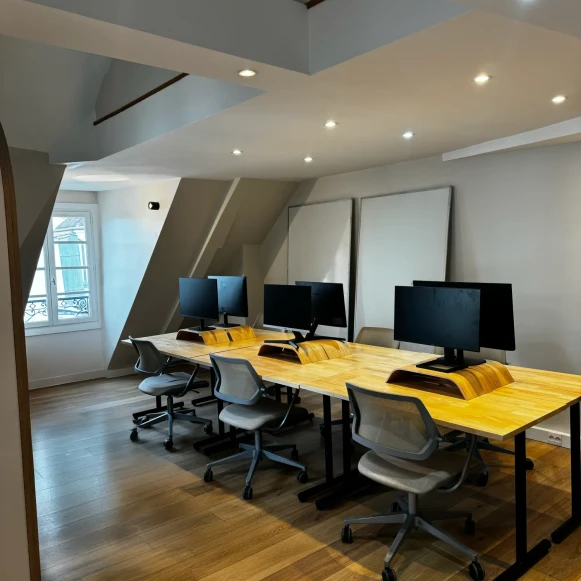 Bureau privé 70 m² 8 postes Location bureau Rue Blondel Paris 75002 - photo 1