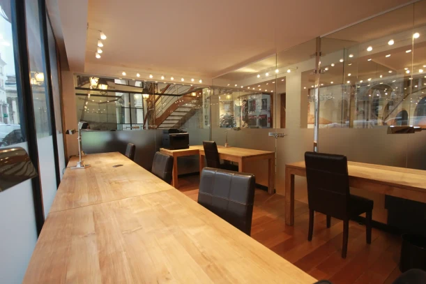 Bureau privé - 75002 - 5 postes - 2000€