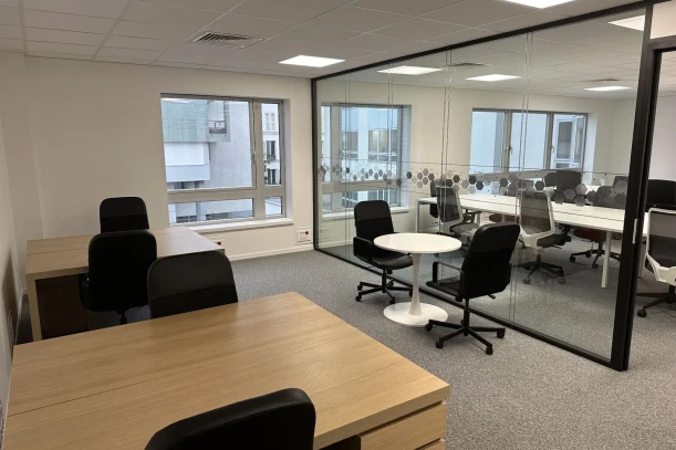 Bureau privé - 75017 - 6 postes - 1500€