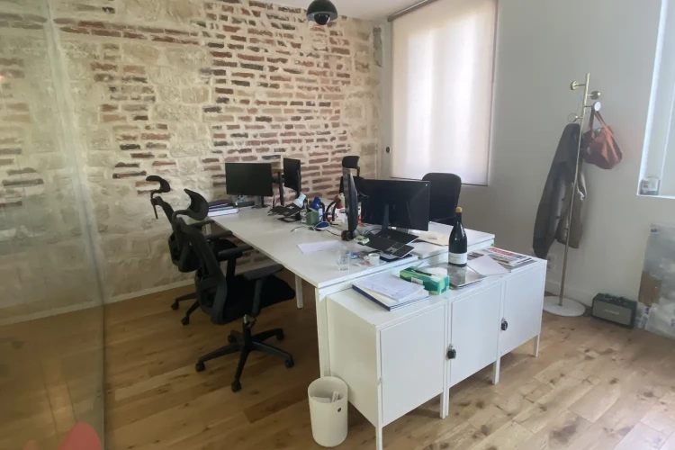 Bureau privé - 75002 - 4 postes - 2000€