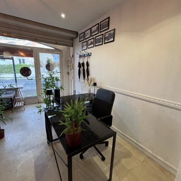 Bureau privé 40 m² 2 postes Location bureau Avenue d'Eysines Bordeaux 33110 - photo 4