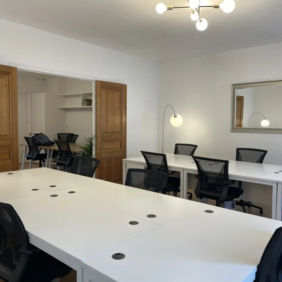 Espace indépendant 80 m² 16 postes Location bureau Rue du Temple Paris 75004 - photo 2