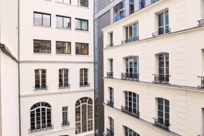 Bureau privé - 75016 - 2 postes - 1860€