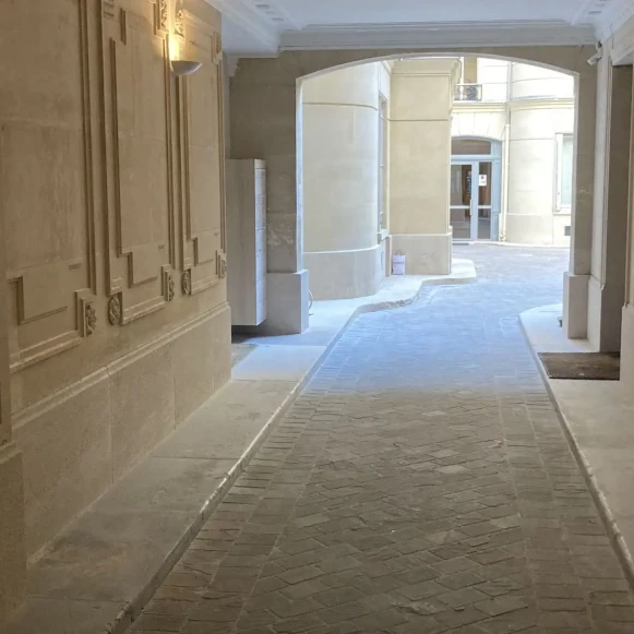 Bureau privé 24 m² 8 postes Coworking Rue de Mogador Paris 75009 - photo 7