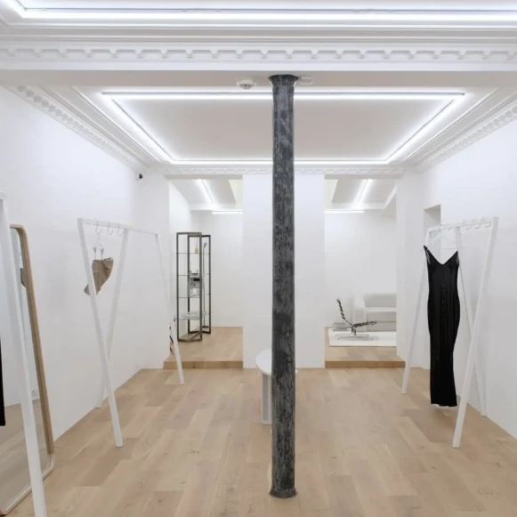 Bureau privé 70 m² 6 postes Location bureau Rue du Temple Paris 75003 - photo 1