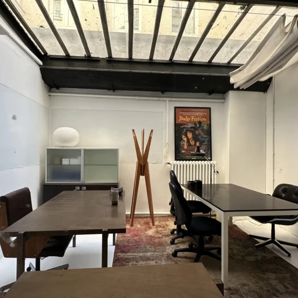 Bureau privé 100 m² 15 postes Coworking Rue des Trois Bornes Paris 75011 - photo 3