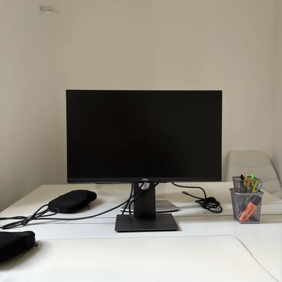 Bureau privé 6 m² 2 postes Location bureau Rue des Francs Tireurs Annecy 74000 - photo 2