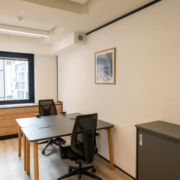 Bureau privé 13 m² 3 postes Coworking Rue de Genève Lyon 69006 - photo 1