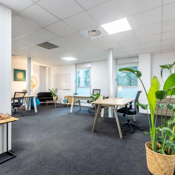 Bureau privé 37 m² 7 postes Coworking Rue Jacques Daguerre Nantes 44300 - photo 1
