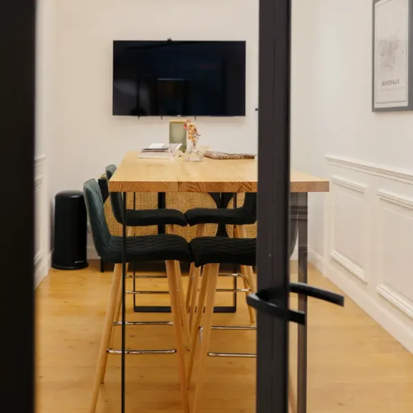 Bureau privé 22 m² 6 postes Coworking Rue Turenne Bordeaux 33000 - photo 8