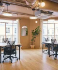 Open Space - 75002 - 33 postes - 600€