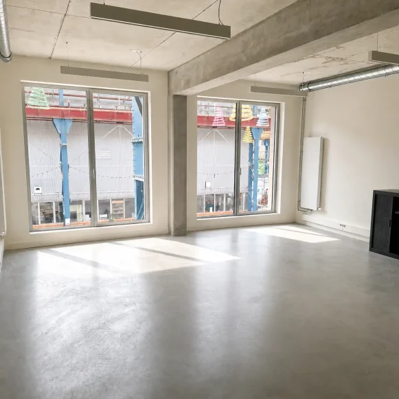 Bureau privé 41 m² 6 postes Coworking Passage de l'Internationale Lille 59800 - photo 1
