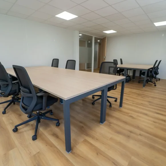 Bureau privé 32 m² 6 postes Coworking Route des Dolines Valbonne 06560 - photo 1