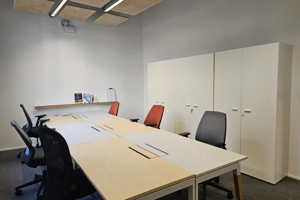 Bureau privé - 75018 - 6 postes - 3600€