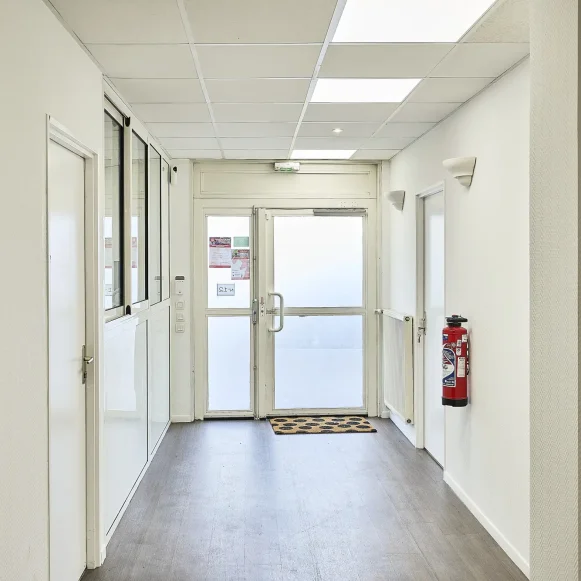 Bureau privé 12 m² 4 postes Coworking Rue de Fontenoy Lille 59000 - photo 10