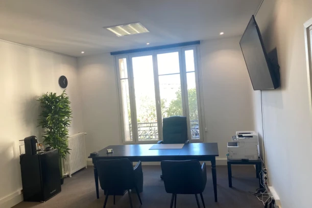 Espace indépendant - 75008 - 8 postes - 3500€
