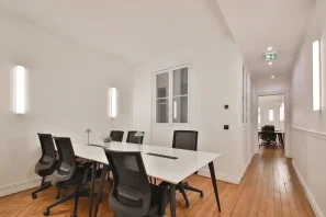 Open Space - 75009 - 6 postes - 450€