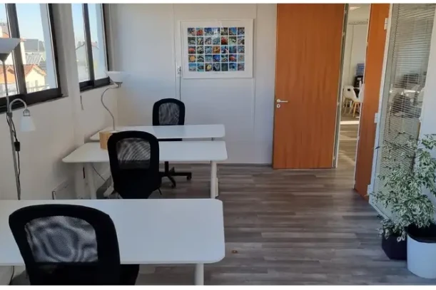 Bureau privé - 92240 - 4 postes - 990€