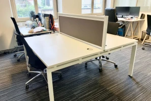 Open Space - 72000 - 4 postes - 195€