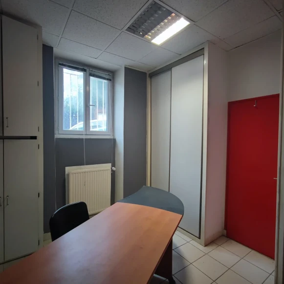 Bureau privé 11 m² 1 poste Location bureau Boulevard Pasteur Nantes 44100 - photo 2