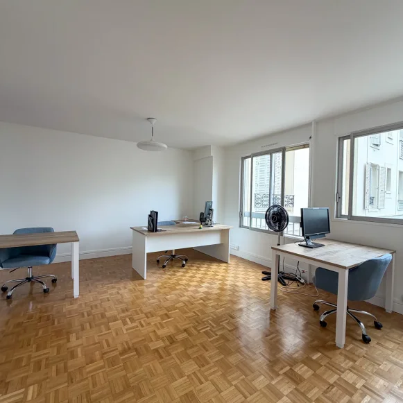 Espace indépendant 70 m² 4 postes Location bureau Rue Violet Paris 75015 - photo 6