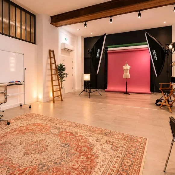 Bureau privé 36 m² 7 postes Location bureau Rue Martel Paris 75010 - photo 1
