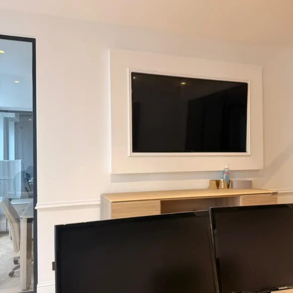 Bureau privé 12 m² 2 postes Location bureau Rue Mandar Paris 75002 - photo 2