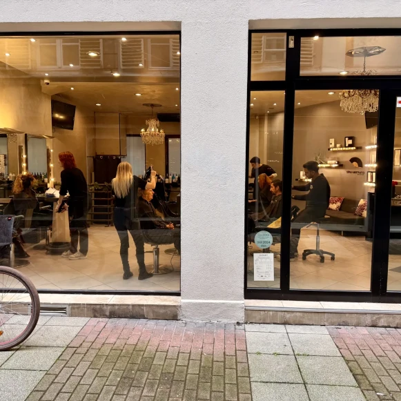 Bureau privé 25 m² 4 postes Coworking Rue Frédéric Piton Strasbourg 67000 - photo 2