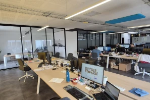 Open Space - 33130 - 4 postes - 300€