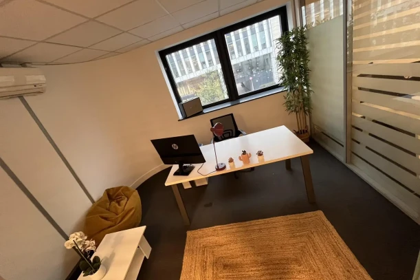 Bureau privé - 92300 - 1 poste - 600€