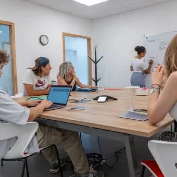 Bureau privé 4 m² 1 poste Coworking Avenue de Shenzhen Chasseneuil-du-Poitou 86360 - photo 4