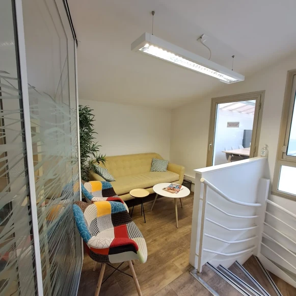 Bureau privé 21 m² 5 postes Coworking Rue Cardinet Paris 75017 - photo 6