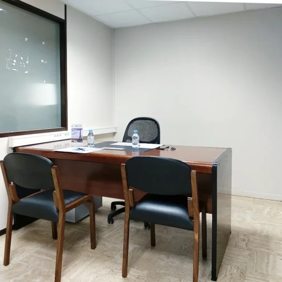 Bureau privé 7 m² 1 poste Coworking Avenue Maurice Thorez Ivry-sur-Seine 94200 - photo 5