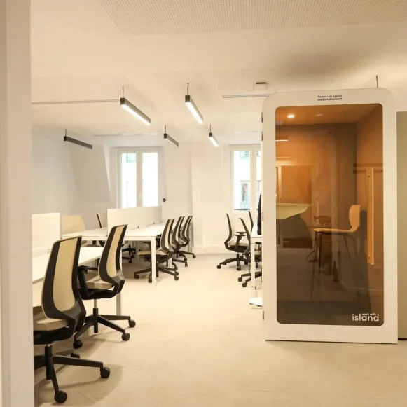 Espace indépendant 83 m² 12 postes Location bureau Rue Jadin Paris 75017 - photo 1